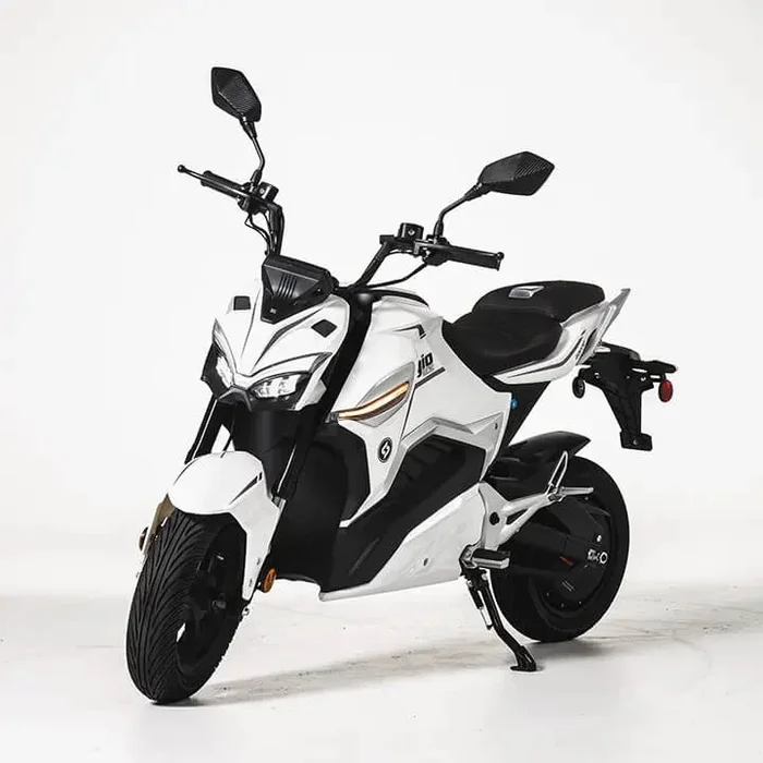 2025 Gio Electric G2000 2000W 72V 30Ah Electric Scooter Bike, Hydraulic Disc Brakes
