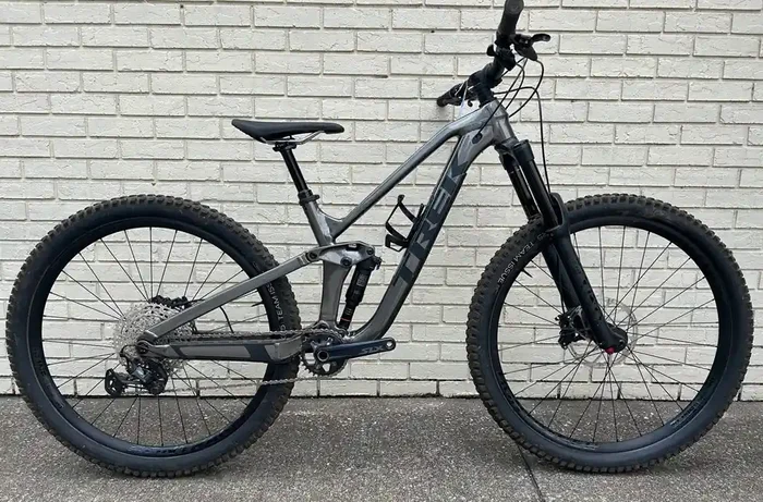 DEMO – 2025 Trek Slash 7 Gen 5 – Small